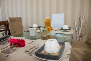 รวมอาหารเ  ช้าสไตล์อังกฤษเต็มรูปแบบ ทุกวัน