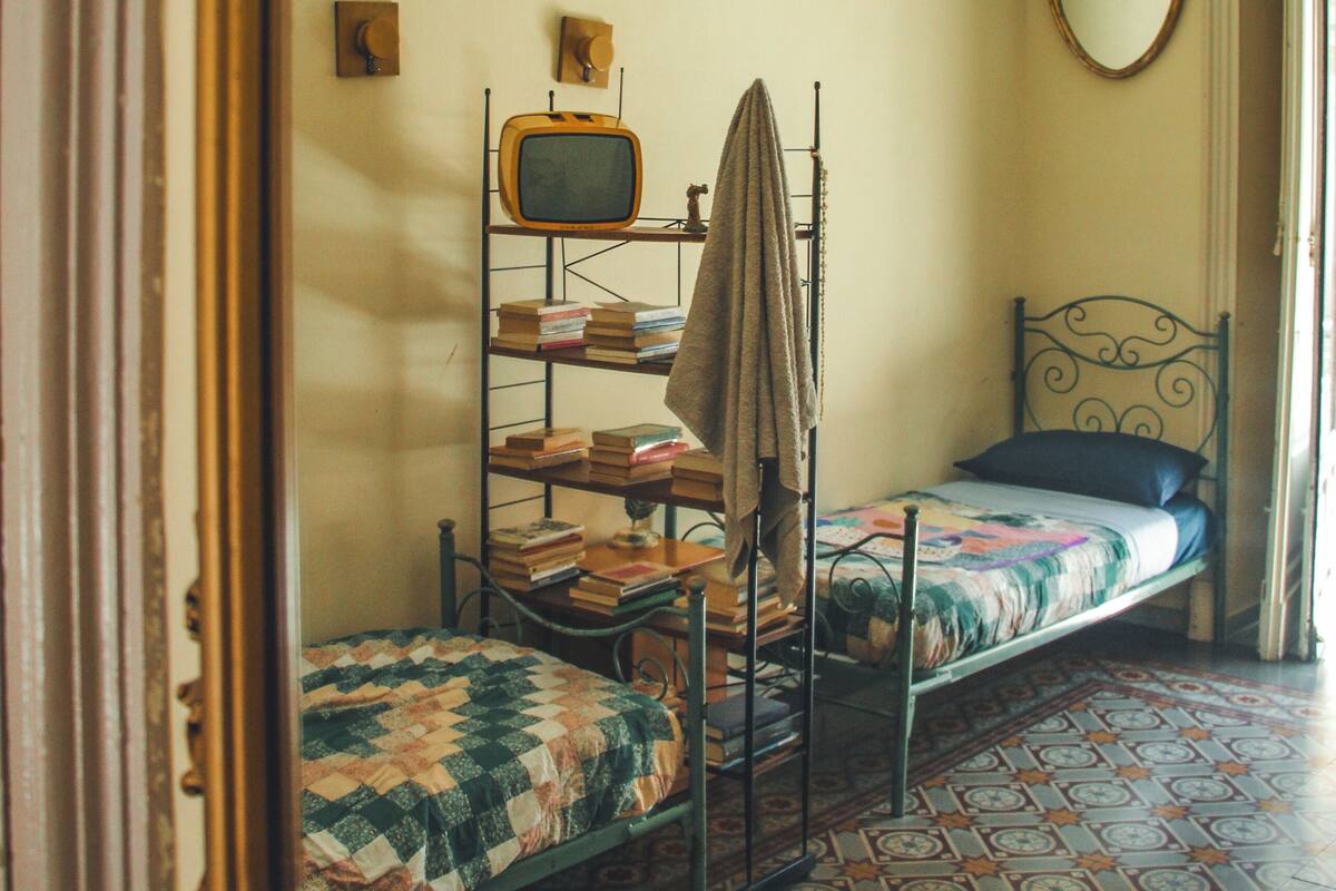 共用宿舍, 男女混合宿舍, 共用浴室, 城市景 (5-Bed) | 房內夾萬、書桌、隔音、熨斗/熨衫板