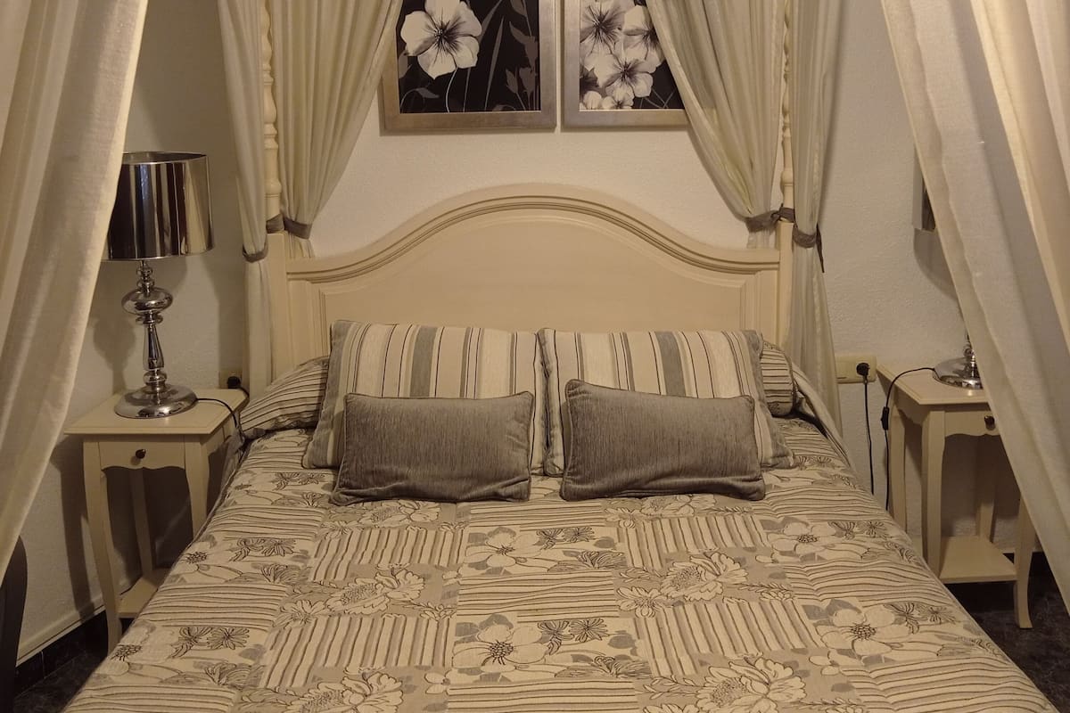 Suite | Chambres insonorisées, lits pliants/supplémentaires, Wi-Fi gratuit