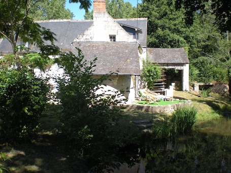 Front of property. Le Moulin Bertrand