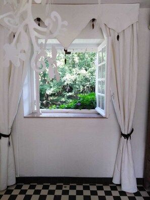 Double Room | Individually decorated, individually furnished, blackout drapes