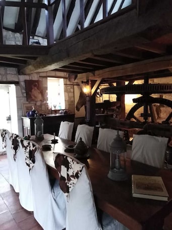 Reception. Le Moulin Bertrand