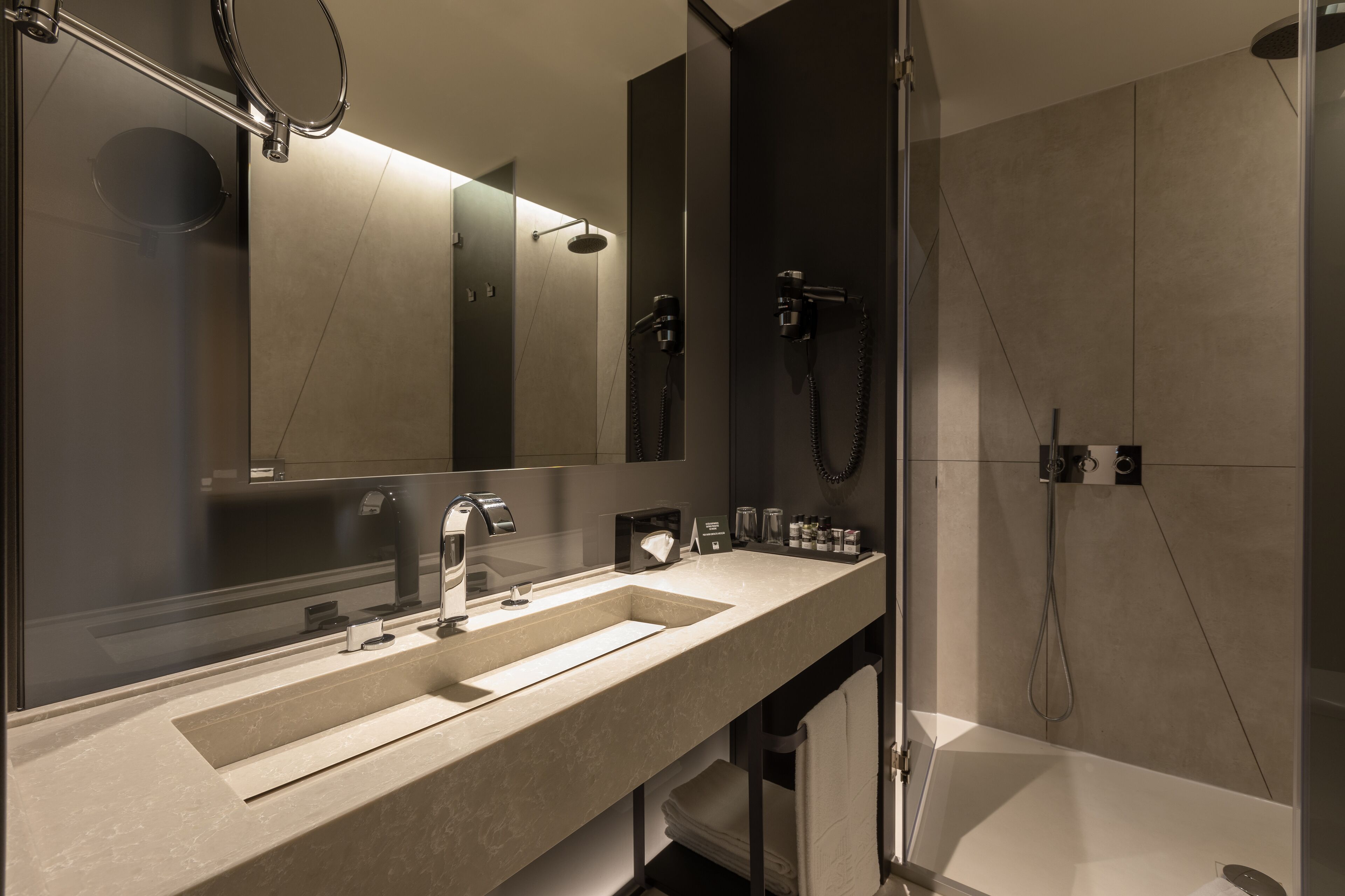 double room, city view | bathroom | shower, rainfall showerhead, free toiletries, towels