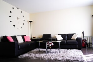 Economy Single Room, 1 Bedroom | Living room - Lakewood's Local Living Quarters (Saskatoon)