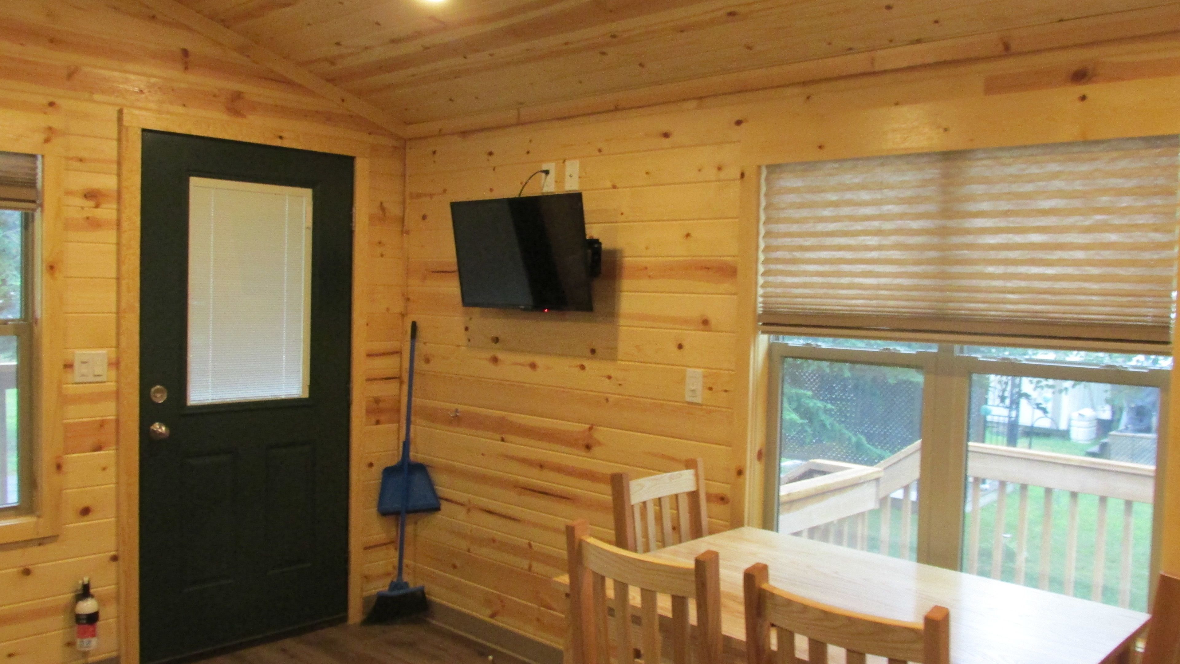 Cottage, 2 Bedrooms, Kitchen (No Linens Included) | Living room