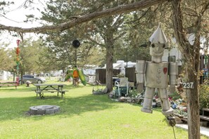 Exterior detail - Pickerel Park RV Resort (Greater Napanee)