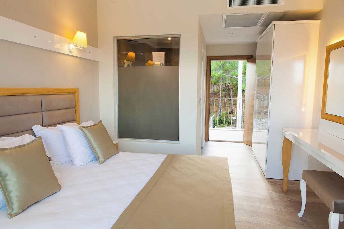 1 habitación, minibar, caja de seguridad en la habitación y escritorio