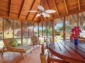 Bungalow, vue jardin | Terrasse/Patio