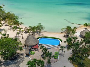 Außenpool, Liegestühle