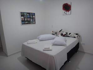 Minibar, wifi gratis y ropa de cama 