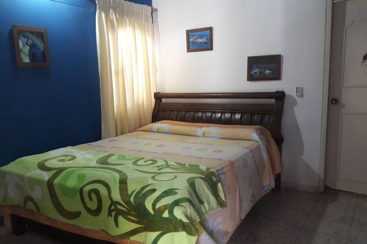 Habitación romántica doble | Wifi gratis y ropa de cama