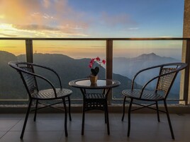 Luxury Apartment, 1 Bedroom, Non Smoking | Balcony