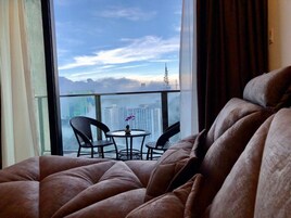 Premium Apartment, 1 Bedroom, Non Smoking, City View | Living room | Flat-screen TV