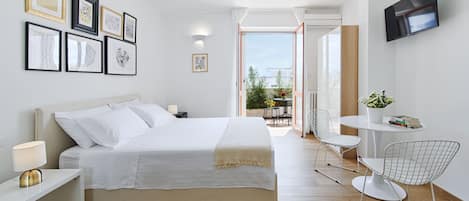 Quadruple Room, Terrace, City View