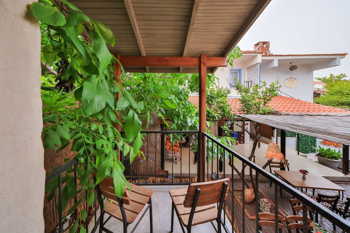 Traditional Tek Büyük Yataklı Oda, 1 Yatak Odası, Sigara İçilmez, Balkon | Balkon manzarası