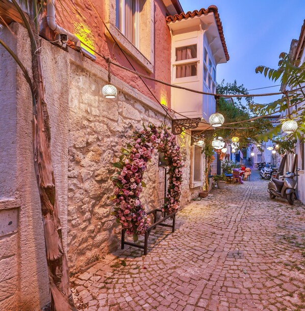 Front of property - Livan Hotel Deluxe (Cesme)