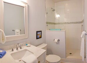 Suite, 1 King-Bett, Nichtraucher | Badezimmer