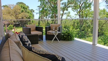 Suite, 1 King Bed, Non Smoking | Porch