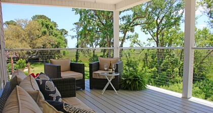 Darien Waterfront Inn