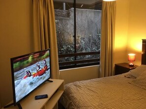 Familienapartment, 2 Schlafzimmer, 2 Bäder (Mardoqueo) | 2 Schlafzimmer, laptopgeeigneter Arbeitsplatz, Bügeleisen/Bügelbrett