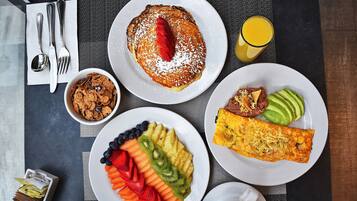 Desayuno bufé gratuito y diario