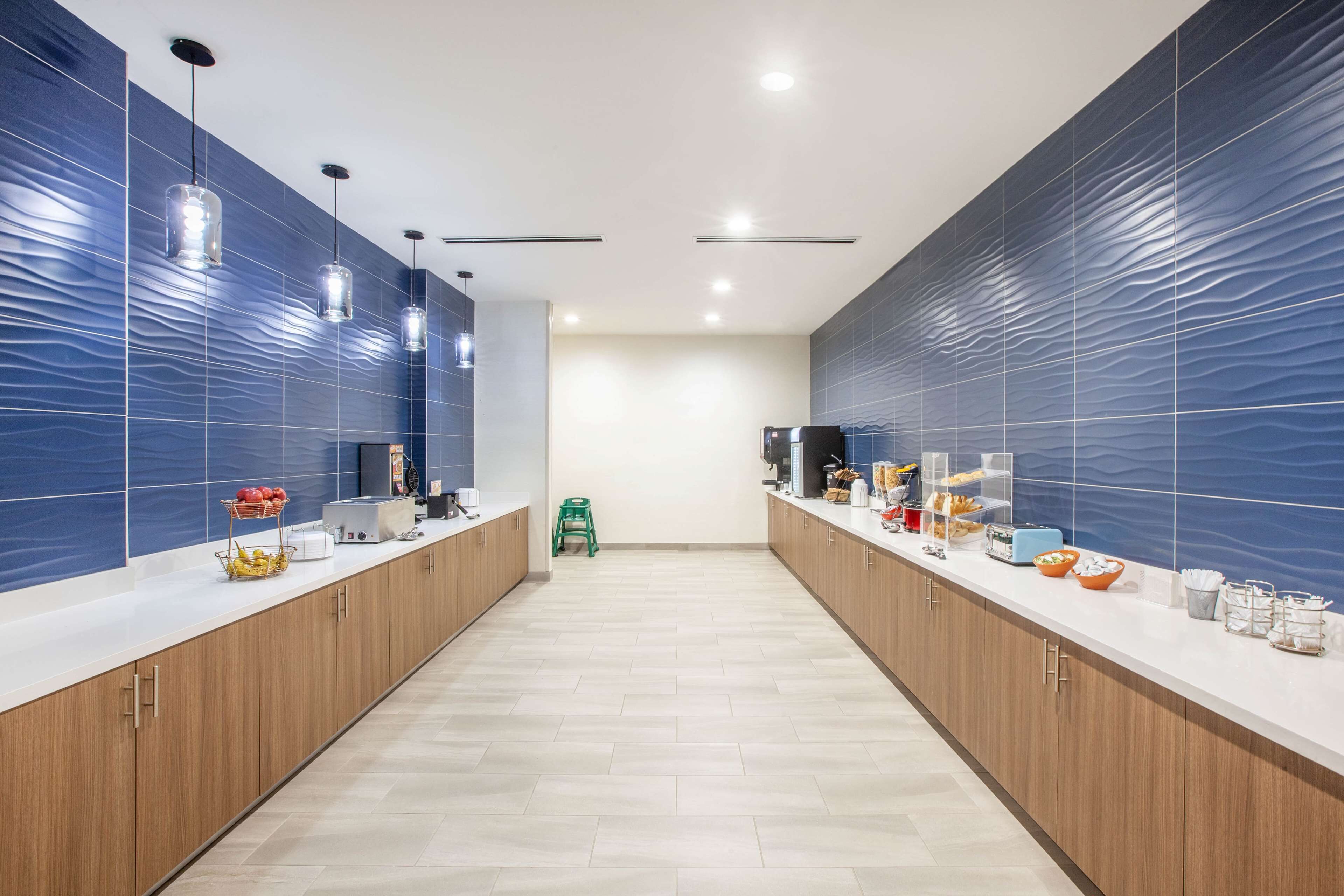 free daily self-service breakfast