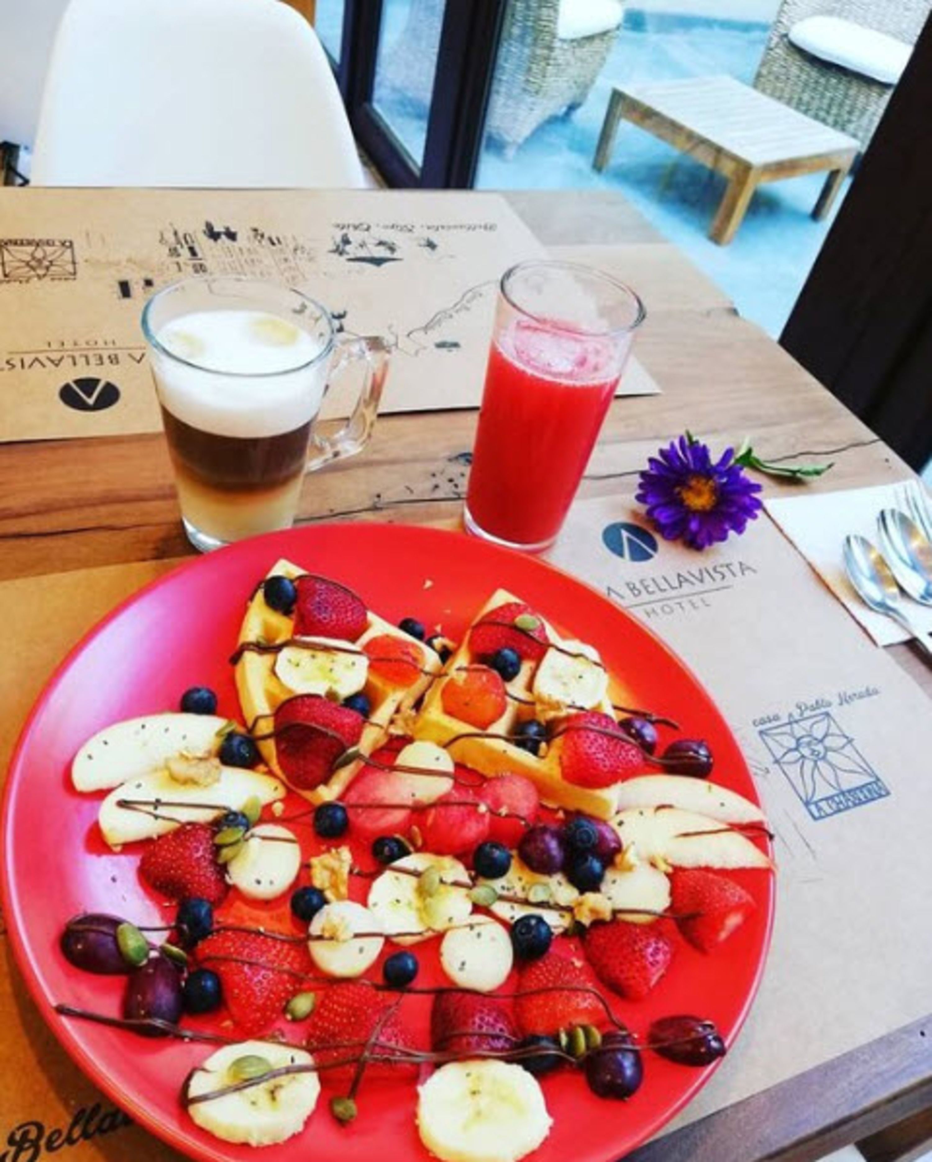 free daily continental breakfast