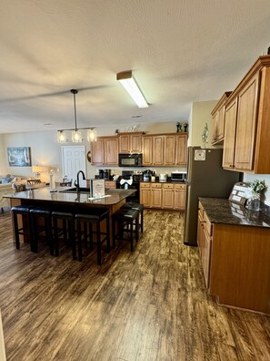 Condo, 3 Bedrooms | Private kitchen