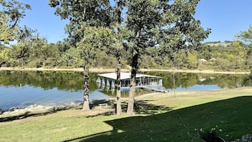 Condo, 3 Bedrooms | Property grounds