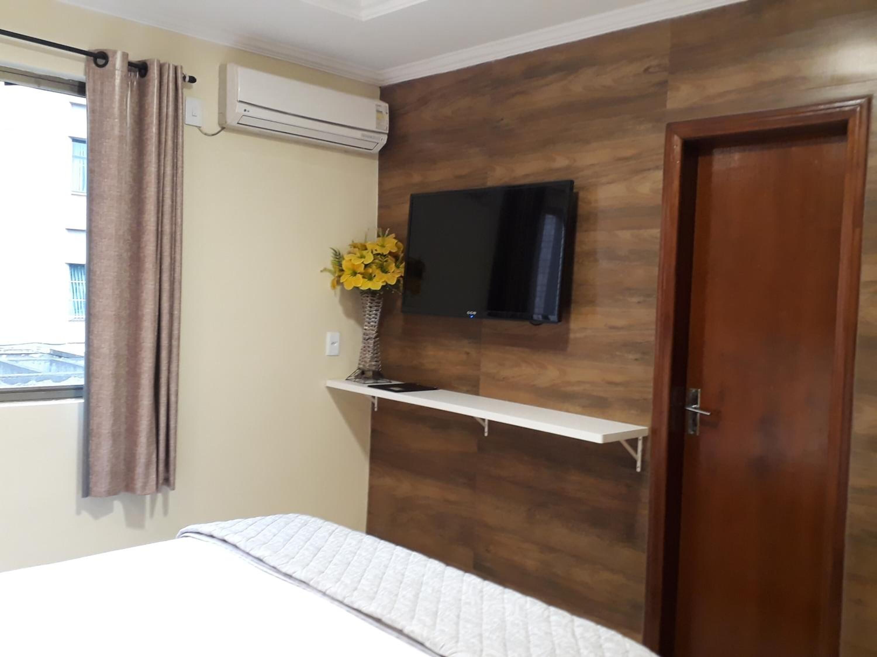 1 bedroom, in-room safe, desk, blackout curtains