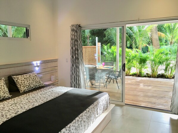 Deluxe-mökki | 1 makuuhuone, ylelliset vuodevaatteet, tallelokero huoneessa, työpöytä