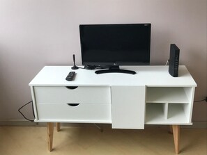 1 dormitori, planxa i posts de planxar, wifi gratuïta i roba de llit 