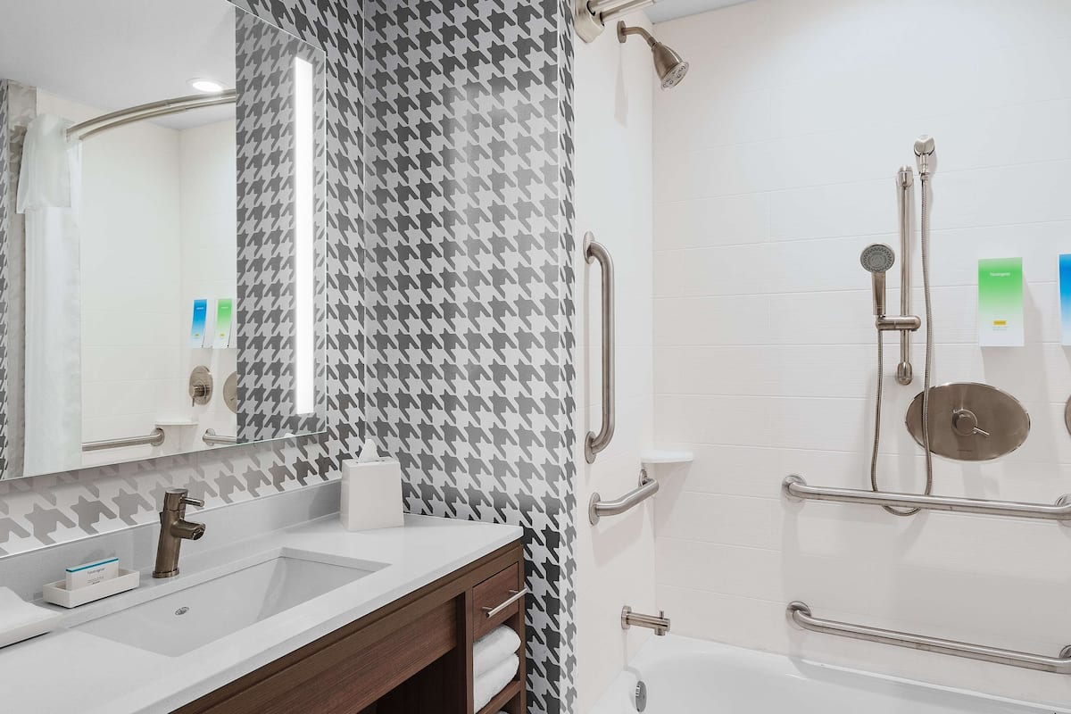 studio, 1 queen bed, accessible, bathtub (mobility & hearing) | bathroom shower