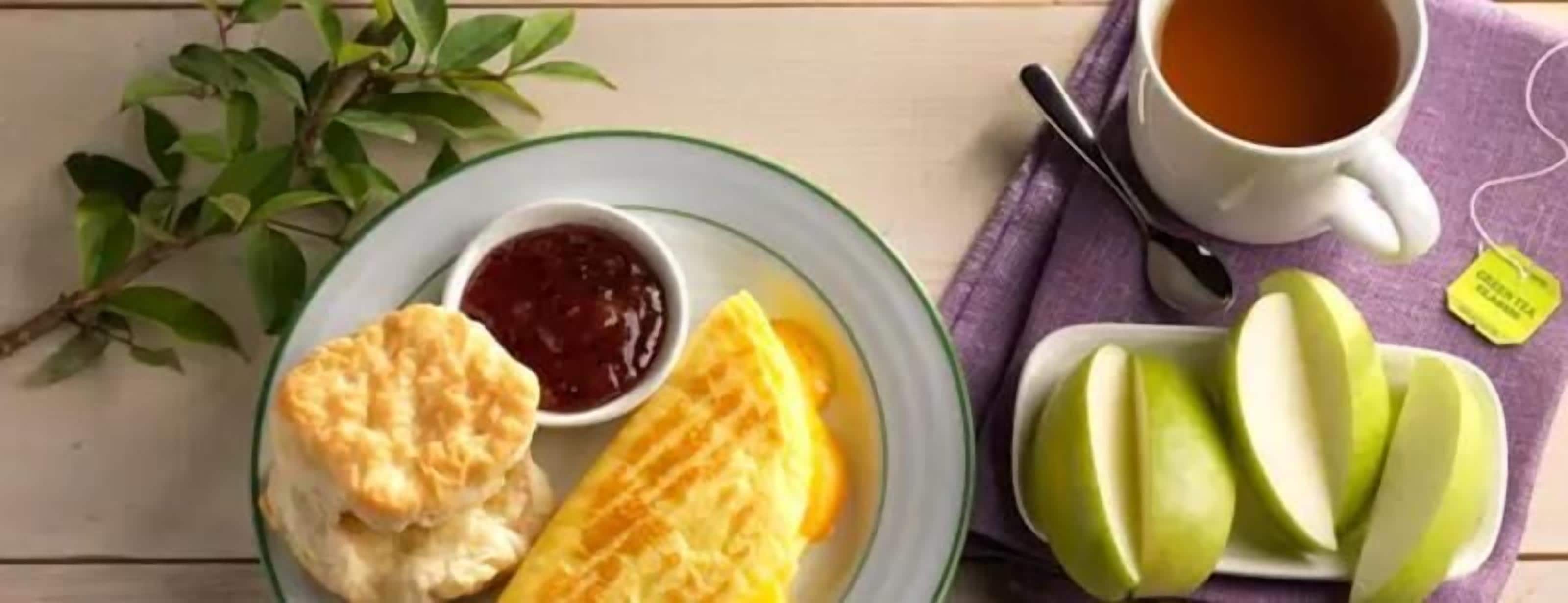 free daily self-service breakfast