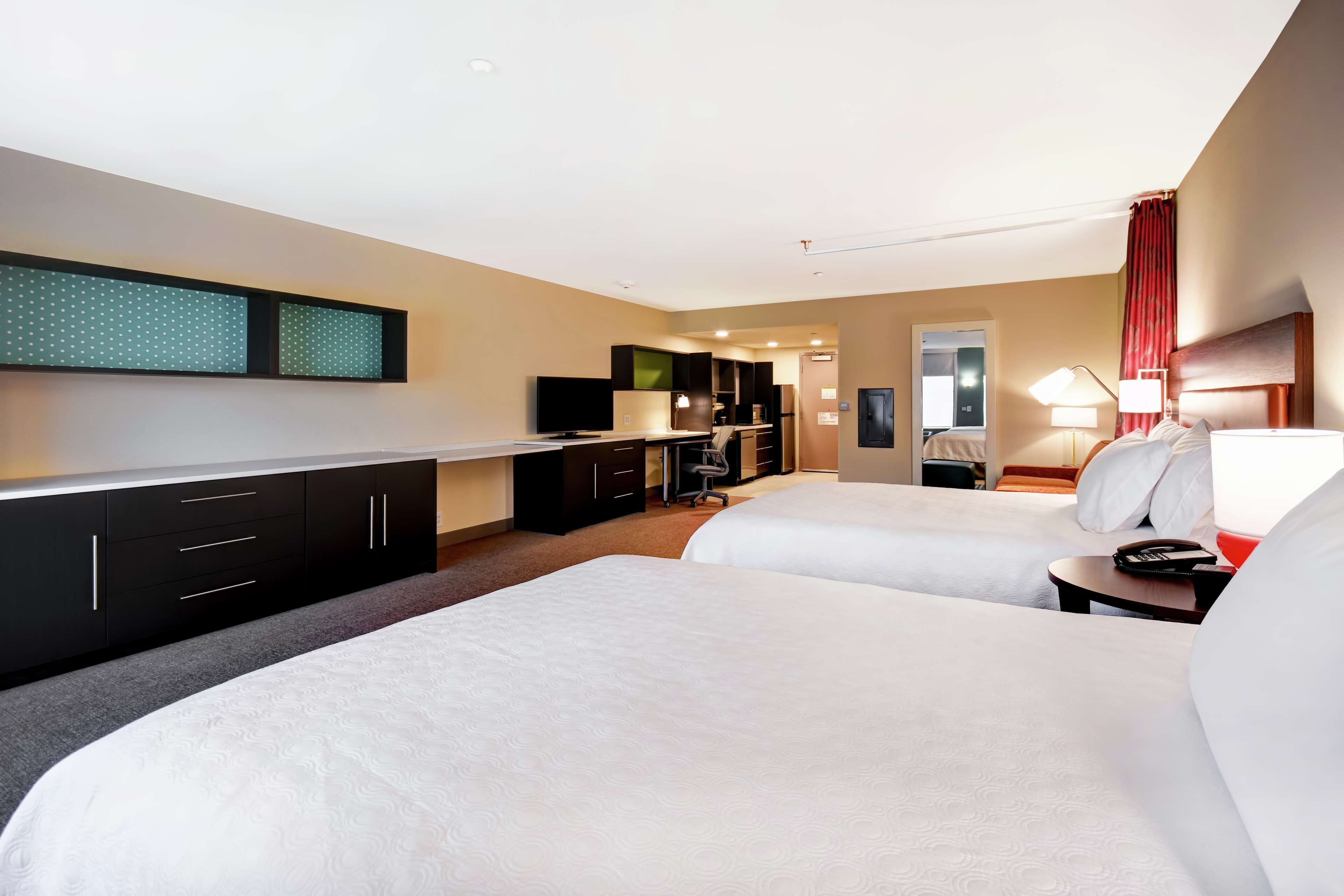 studio, 2 queen beds, accessible, bathtub | desk, iron/ironing board, free wifi, bed sheets