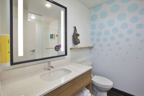 Chuveiro/banheira combinados, produtos de toalete grátis