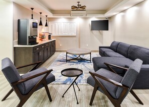 Reception - Hollywood Inn Suites Hotel (Gardena)