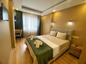 Comfort-Doppelzimmer | Schreibtisch, schallisolierte Zimmer, kostenloses WLAN