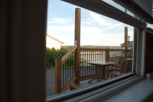 Motel Room 8 1 King Bed | View from room