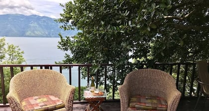 Beautiful Lake House Atitlan AT001