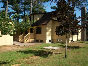 Exterior - Spacious newly remodeled pet-friendly home (St Germain)