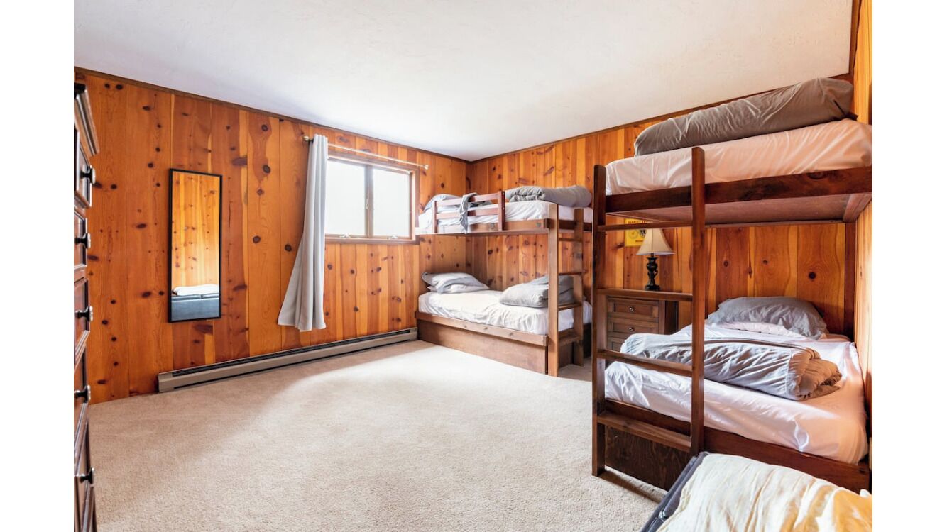 4 Schlafzimmer, Bügeleisen/Bügelbrett, kostenloses WLAN, Bettwäsche