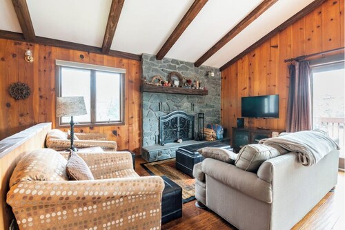 Beautiful Windham Chalet 2 minutes to Town and the Mountain