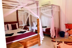 Deluxe Triple Room with Balcony | 7 bedrooms, individually decorated, desk, soundproofing
