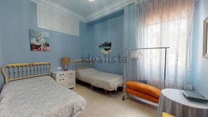 4 Schlafzimmer, Bügeleisen/Bügelbrett, kostenloses WLAN, Bettwäsche