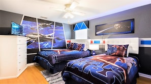 5 bedrooms, iron/ironing board, WiFi, bed sheets