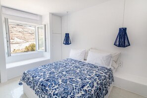 4 slaapkamers, een strijkplank/strijkijzer, internet, beddengoed