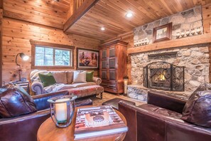 Interior - Wee Cottage- Unparalleled Charm, Tiny House, Enchanting Setting, Hot Tub (Sundance)