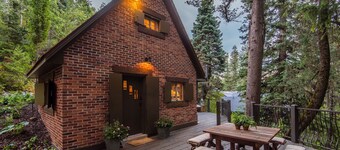 Wee Cottage - Charme incomparable, petite maison, cadre enchanteur, bain à remous