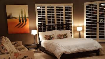 4 bedrooms, desk, iron/ironing board, travel cot